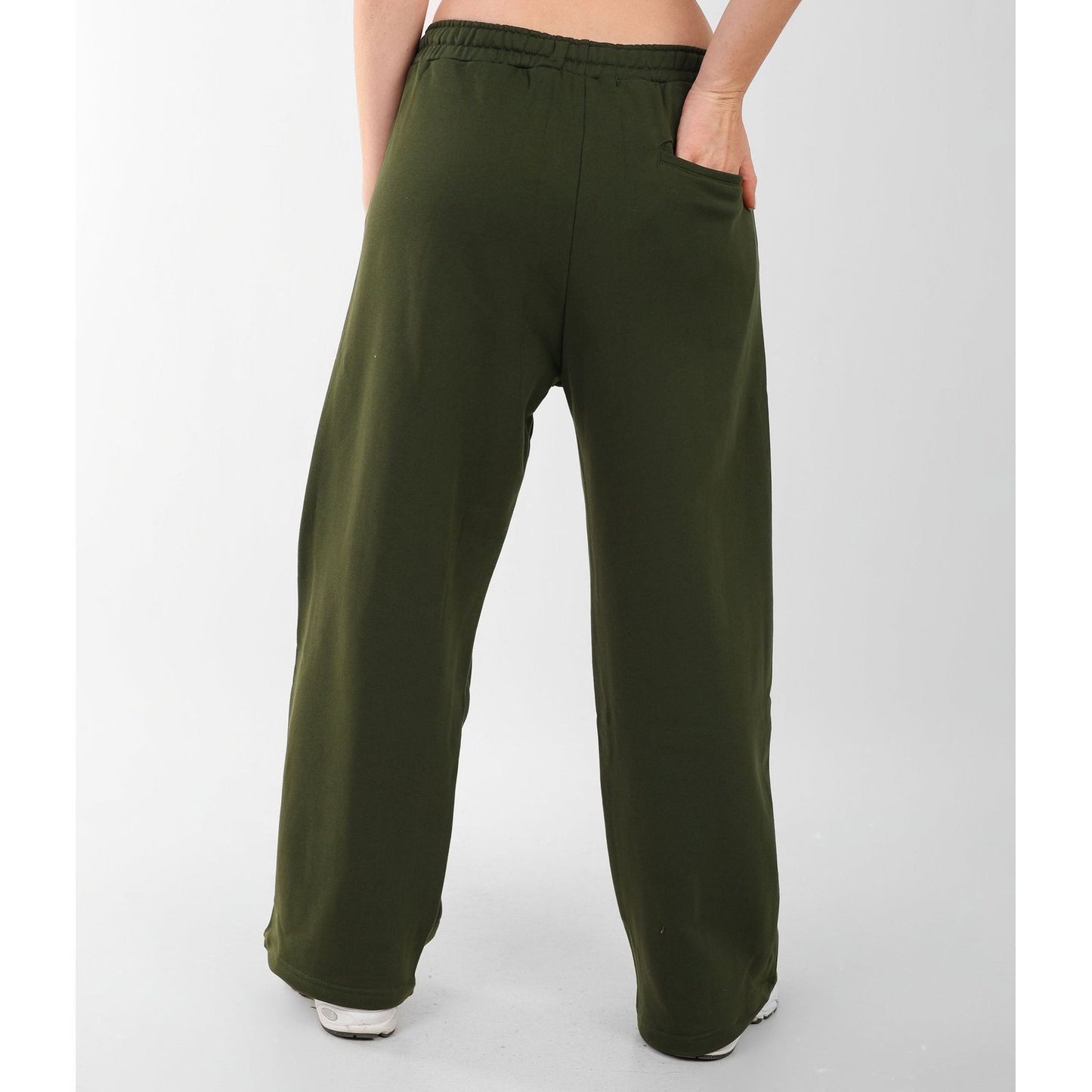 wideleg sweatpants over size line in front