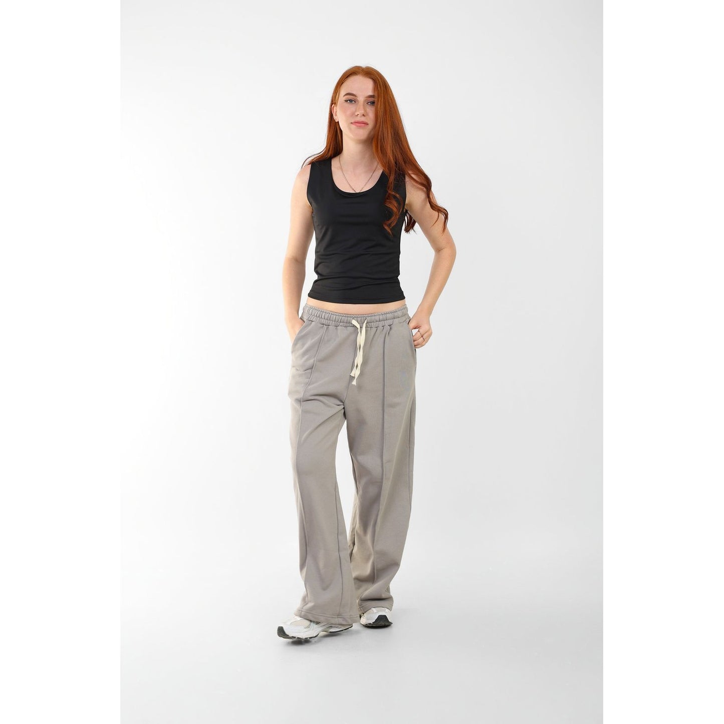 wideleg sweatpants over size line in front