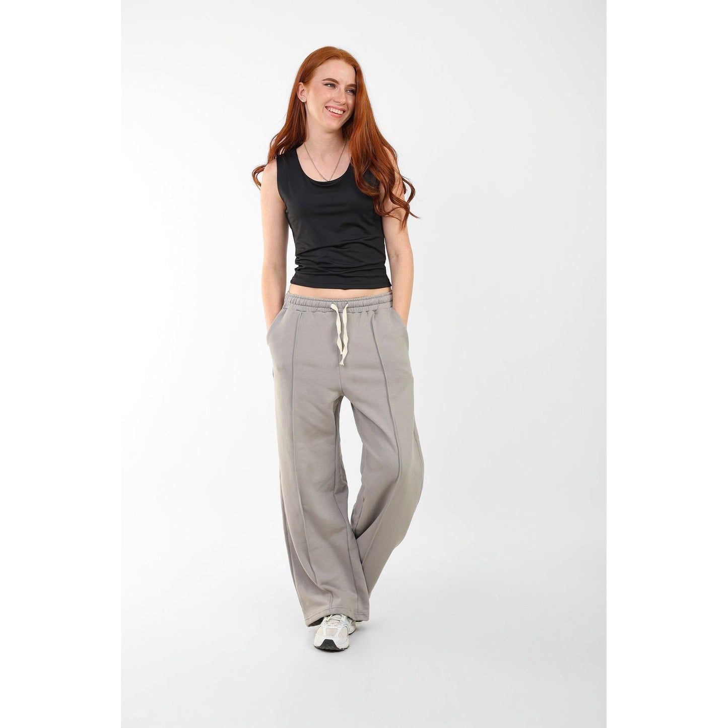 wideleg sweatpants over size line in front