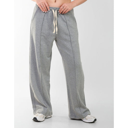 wideleg sweatpants over size line in front