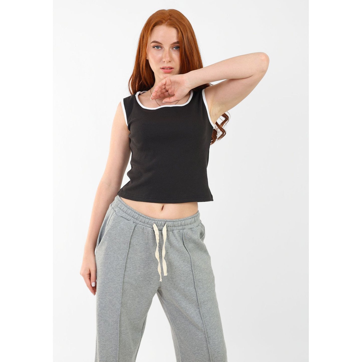 RIBBED TANK TOP ROUND NECK