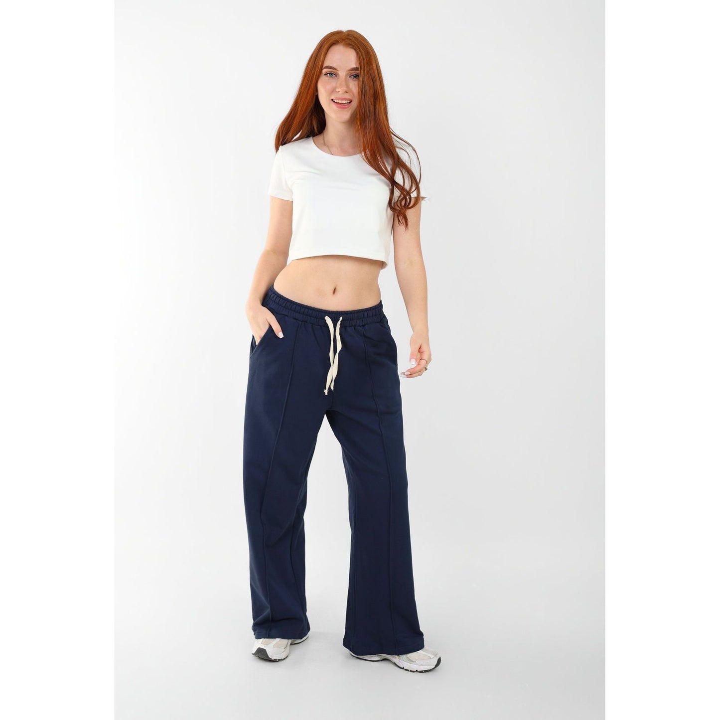 wideleg sweatpants over size line in front