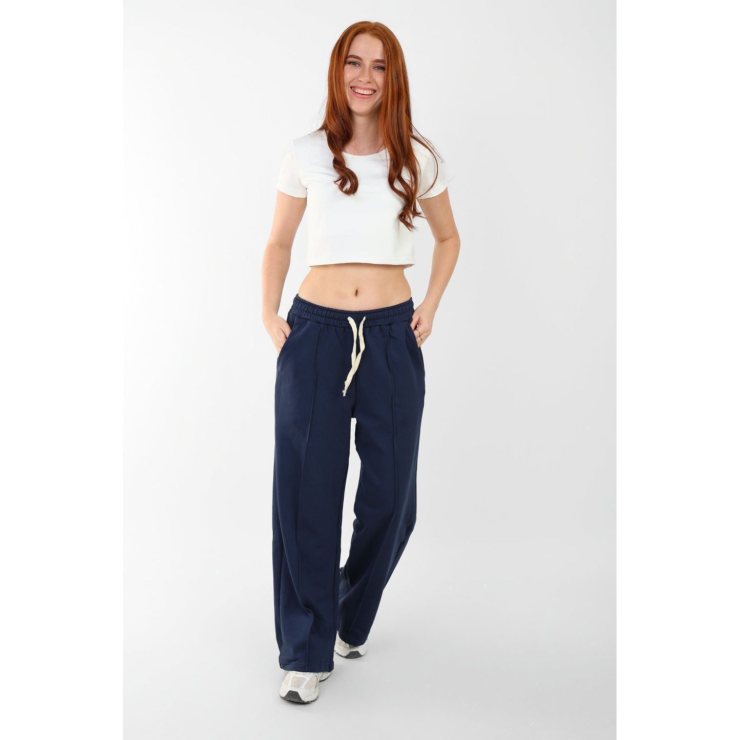 wideleg sweatpants over size line in front