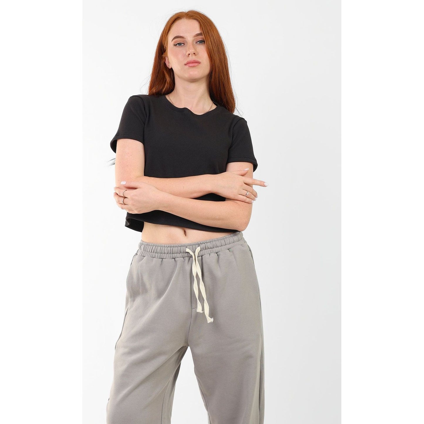 RIBBED ROUND NECK T-SHIRT