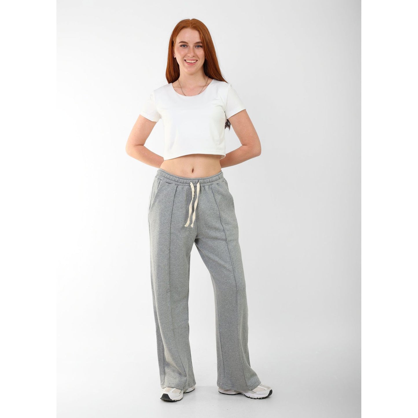 wideleg sweatpants over size line in front